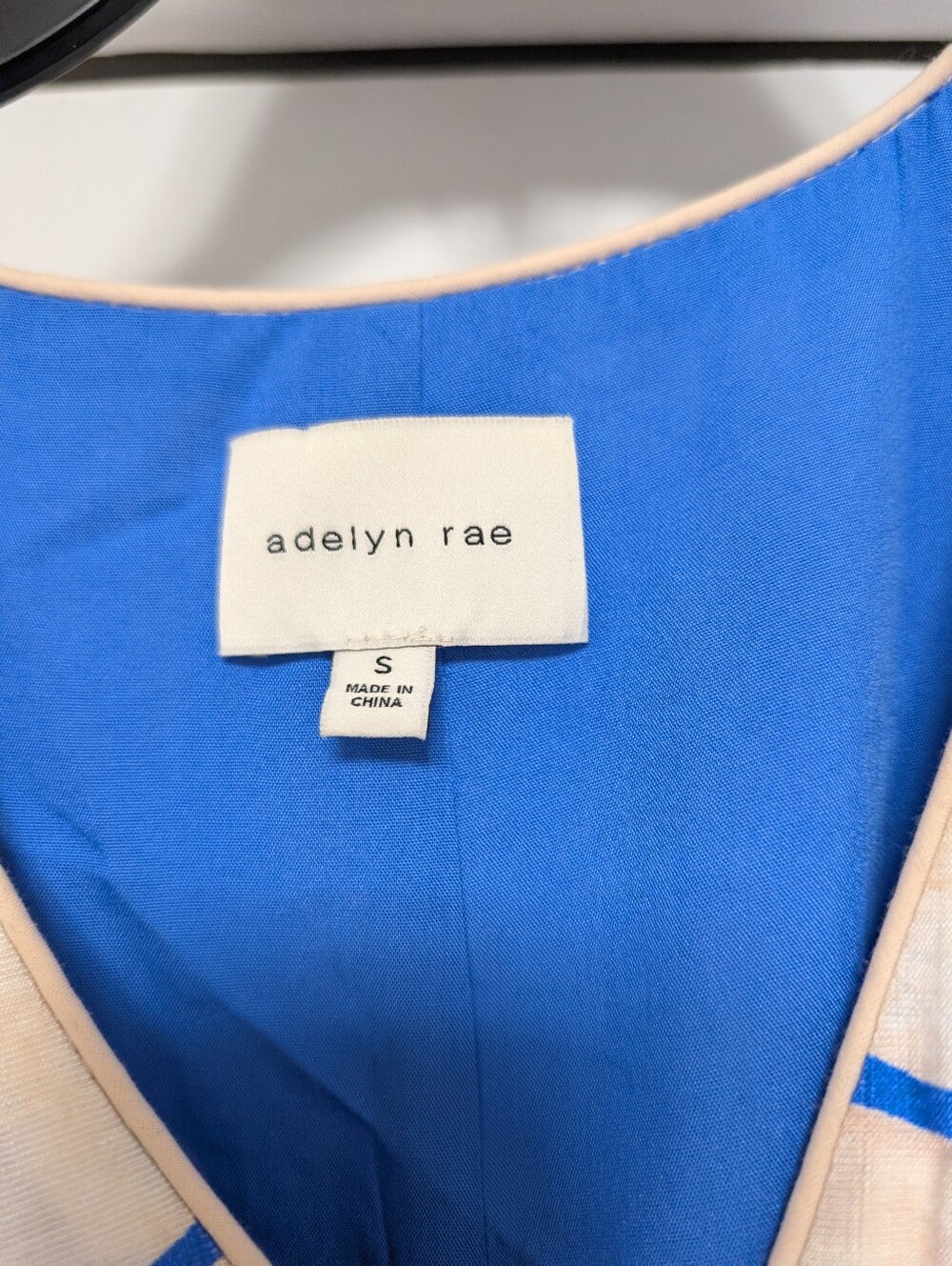 ADELYN RAE Avery Placement Midi Dress - Picture 4 of 5